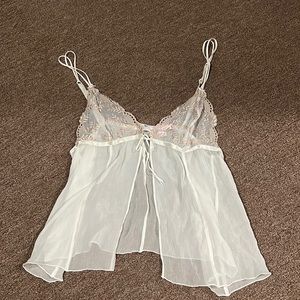 Victoria’s Secret top